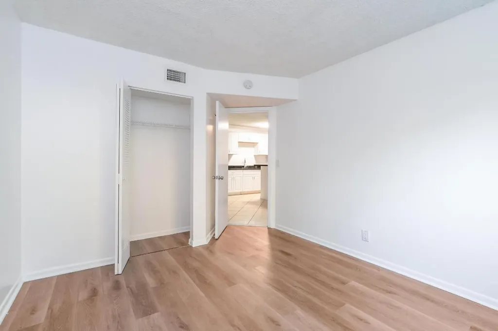 567 Trace Circle Deerfield Beach FL 33441