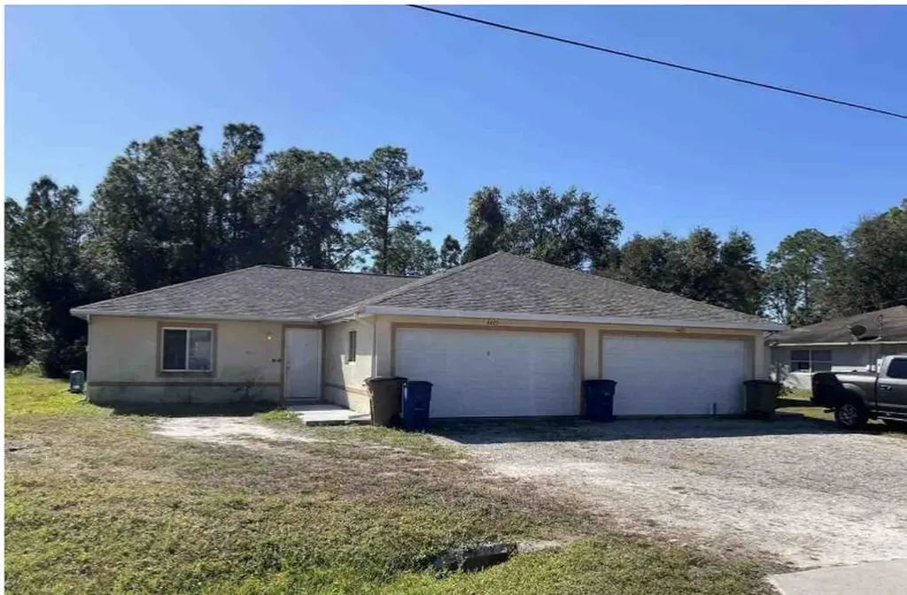 4425-4427 29th Street SW Lehigh Acres FL 33973