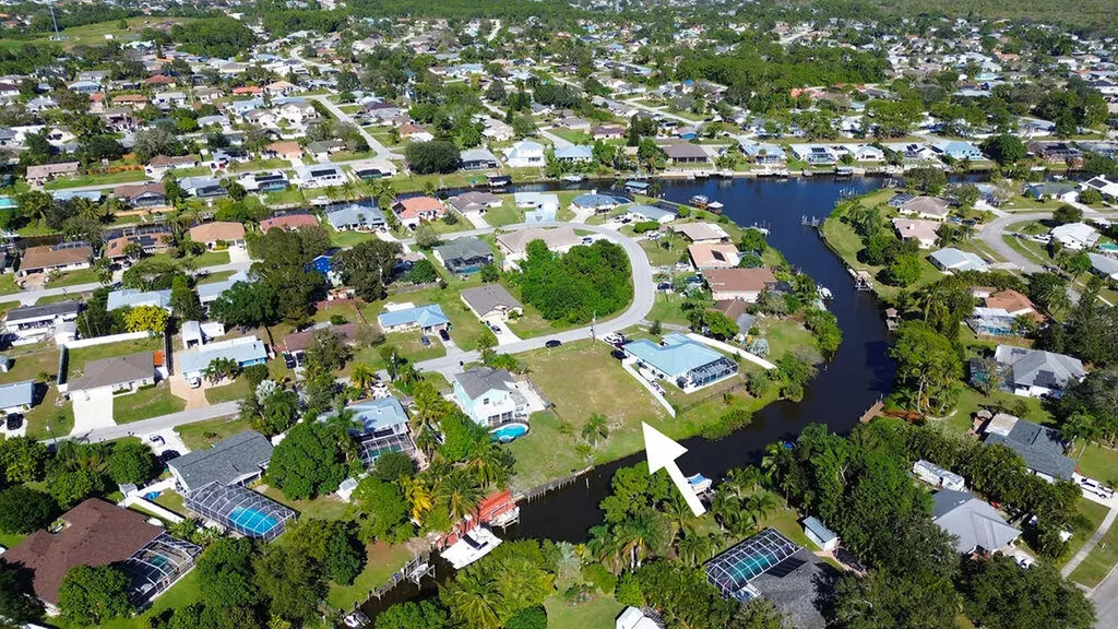 178 NE Dominican Terrace Port St Lucie FL 34983