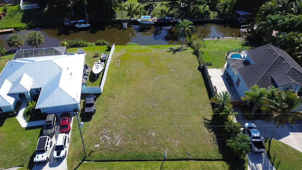 178 NE Dominican Terrace Port St Lucie FL 34983
