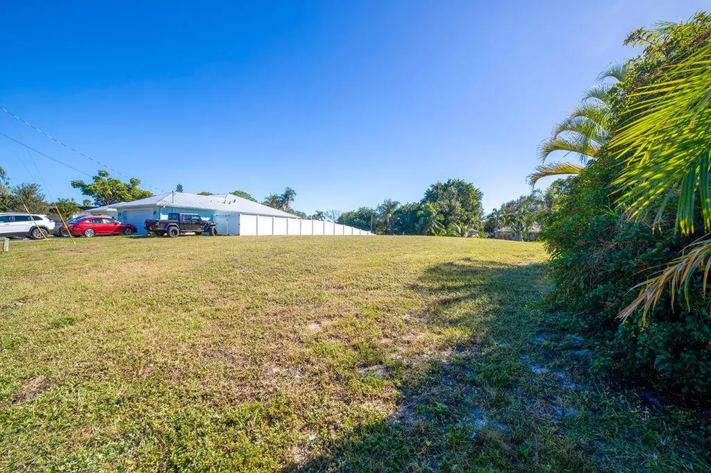178 NE Dominican Terrace Port St Lucie FL 34983