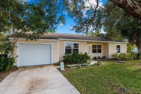 1943 SE Mandrake Circle Port St Lucie FL 34952