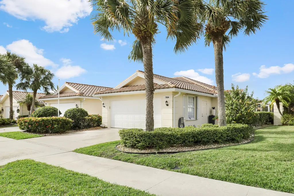7854 SE Spicewood Circle Hobe Sound FL 33455