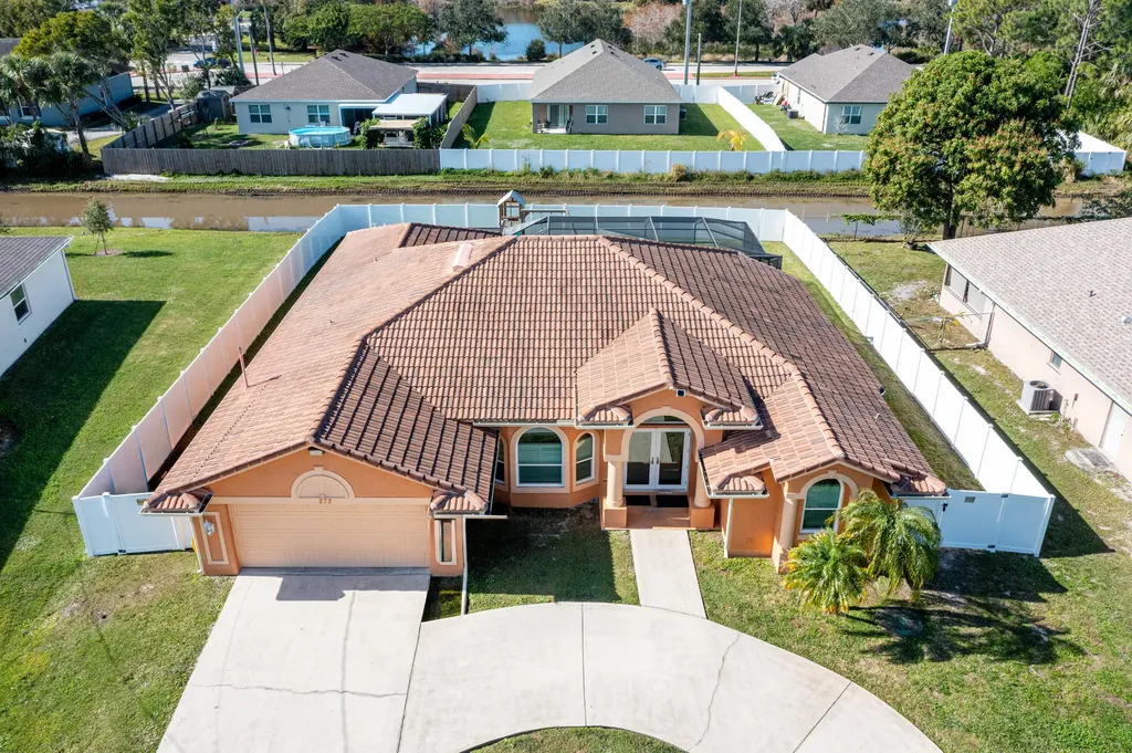 2272 SE Lucaya Street Port St Lucie FL 34952