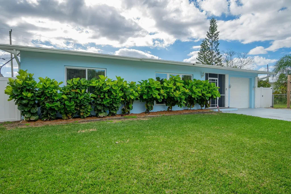1110 SE Mayfair Lane Port St Lucie FL 34952