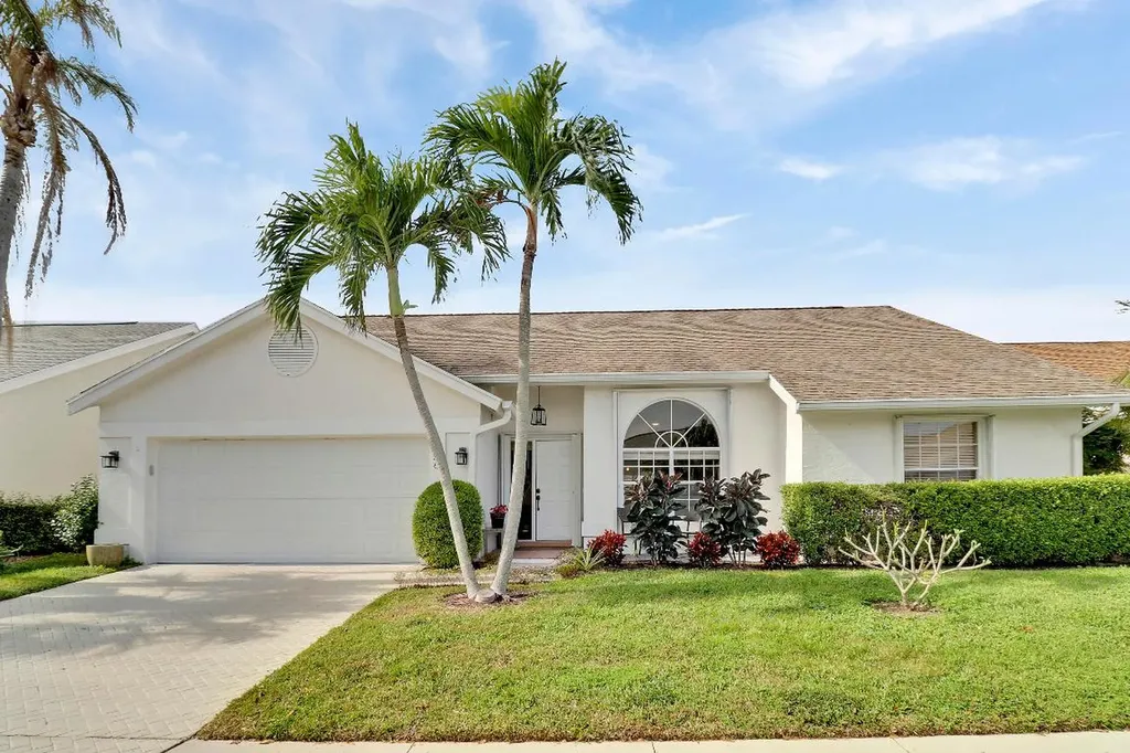 236 Moccasin Trail W Jupiter FL 33458
