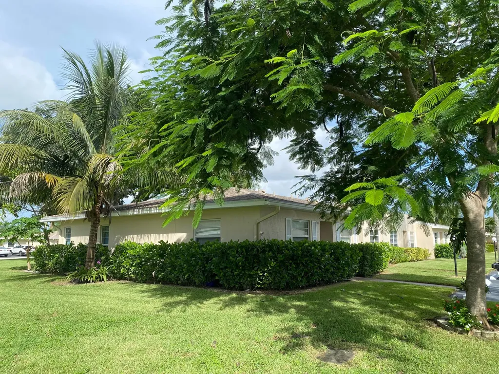 8665 Chevy Chase Drive Boca Raton FL 33433