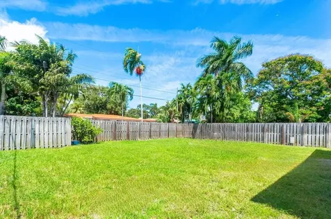 1311 Dewey Street Hollywood FL 33019