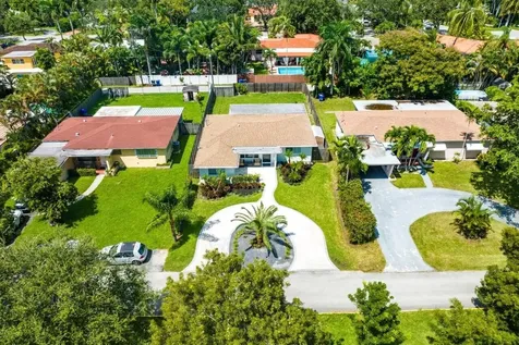 1311 Dewey Street Hollywood FL 33019