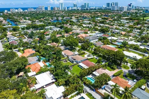 1311 Dewey Street Hollywood FL 33019