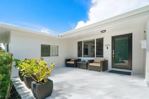 1311 Dewey Street Hollywood FL 33019