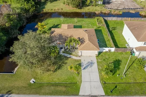 2209 SE Master Avenue Port St Lucie FL 34952