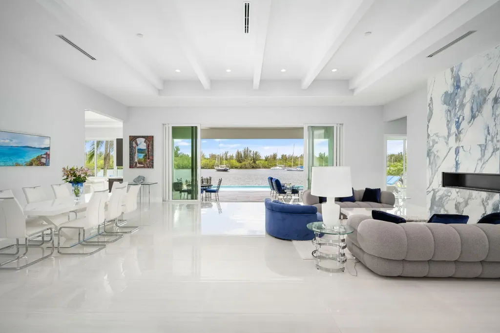 3937 Indian River Drive E Vero Beach FL 32963