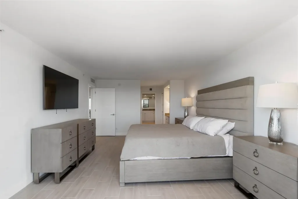 250 S Ocean 4e Boulevard Boca Raton FL 33432
