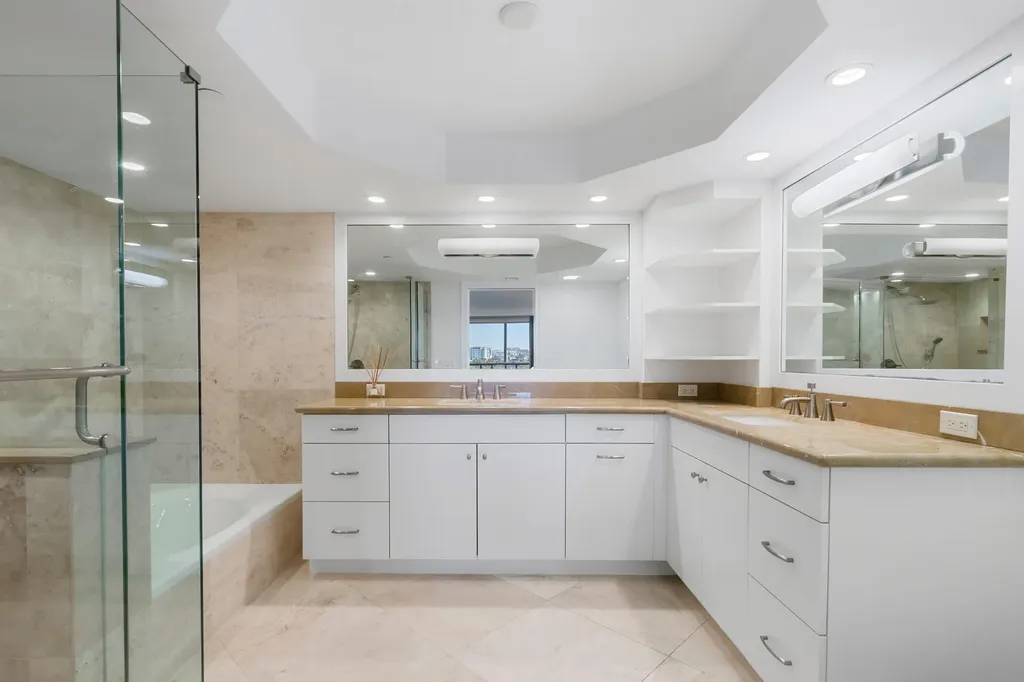 250 S Ocean 4e Boulevard Boca Raton FL 33432