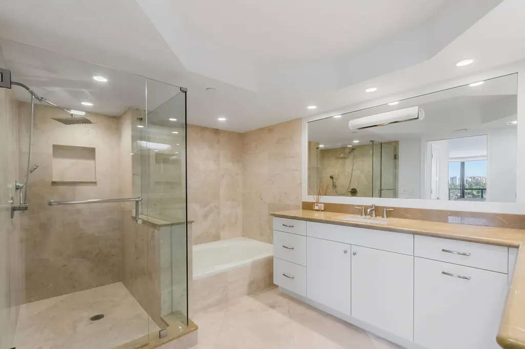 250 S Ocean 4e Boulevard Boca Raton FL 33432