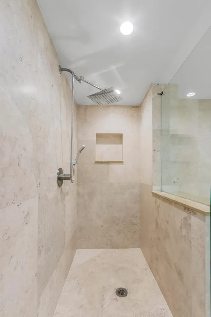 250 S Ocean 4e Boulevard Boca Raton FL 33432