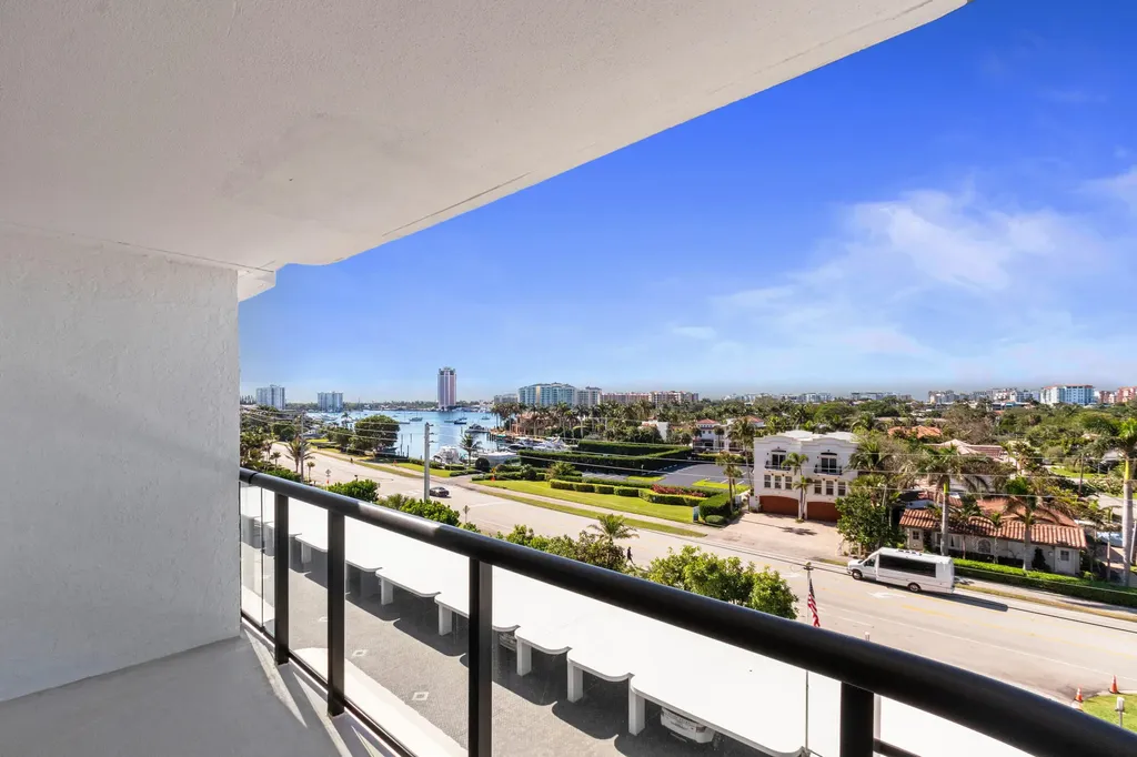 250 S Ocean 4e Boulevard Boca Raton FL 33432