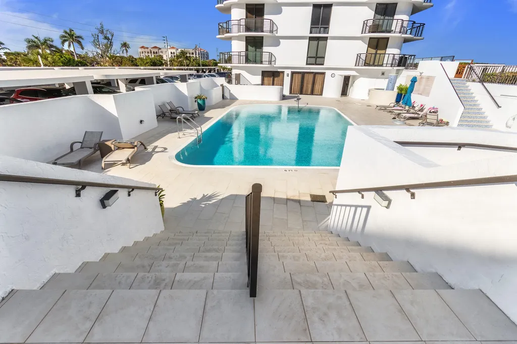 250 S Ocean 4e Boulevard Boca Raton FL 33432