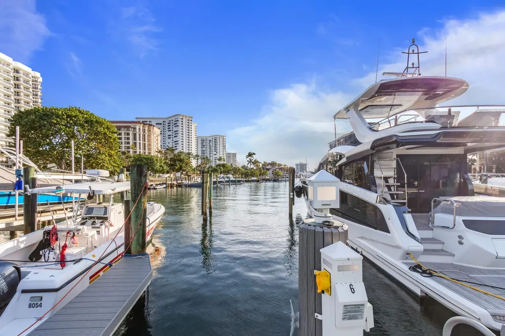 250 S Ocean 4e Boulevard Boca Raton FL 33432