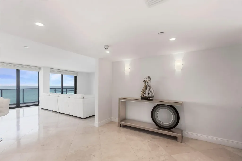 250 S Ocean 4e Boulevard Boca Raton FL 33432