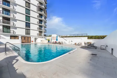 250 S Ocean 4e Boulevard Boca Raton FL 33432
