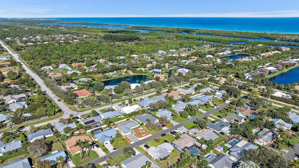 8061 SE Helen Terrace Hobe Sound FL 33455