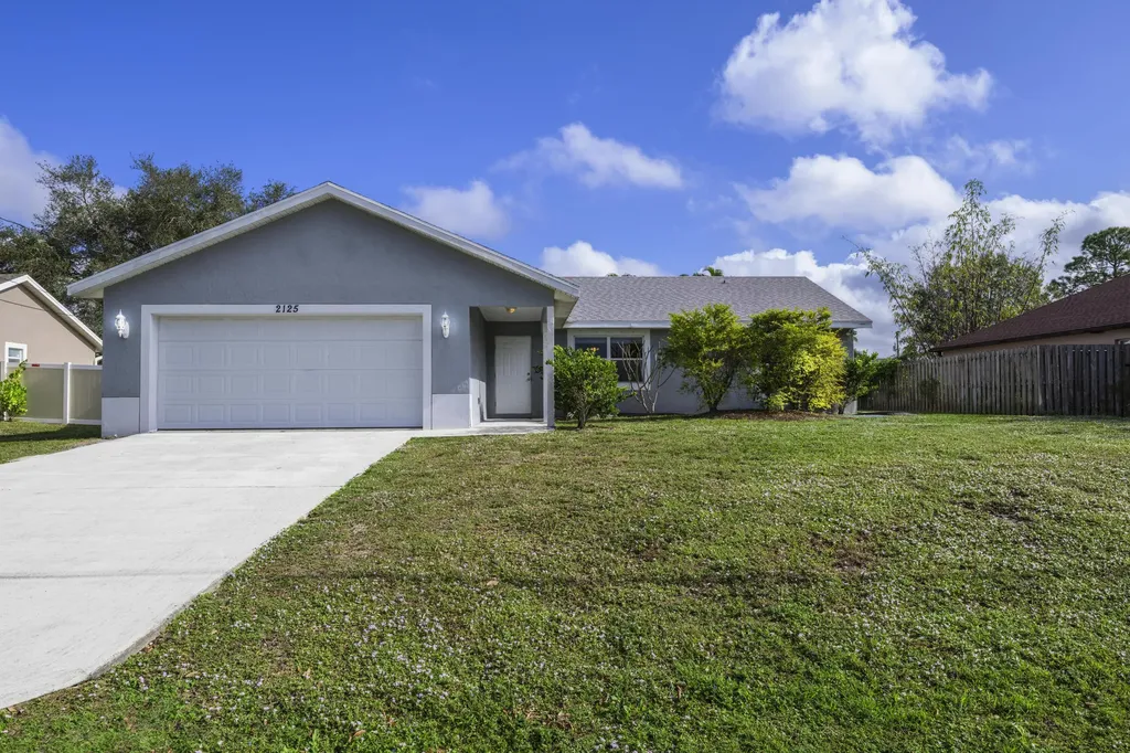 2125 SW Susset Lane Port St Lucie FL 34953