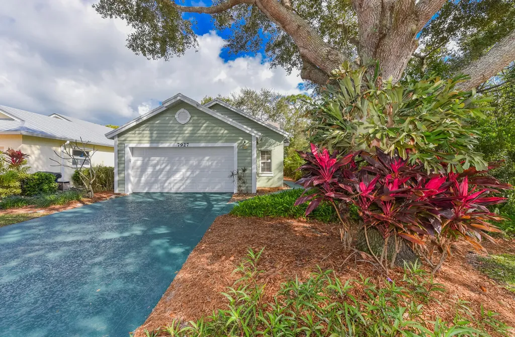 7927 SE Sugar Pines Way Hobe Sound FL 33455
