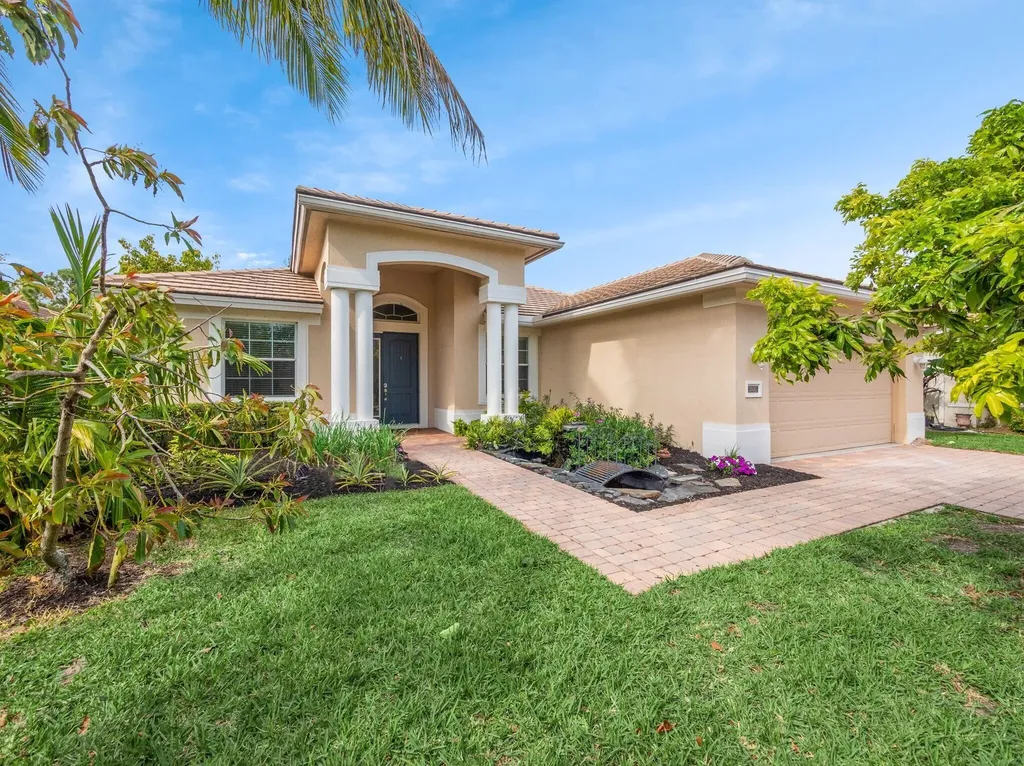 2020 NW Windemere Drive Jensen Beach FL 34957