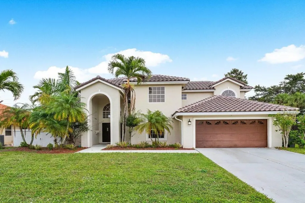 20264 Hacienda Court Boca Raton FL 33498
