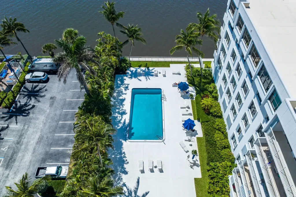 2860 S Ocean Boulevard Palm Beach FL 33480