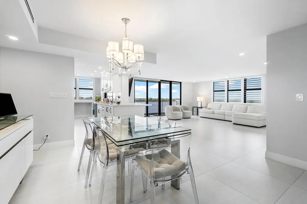 2860 S Ocean Boulevard Palm Beach FL 33480