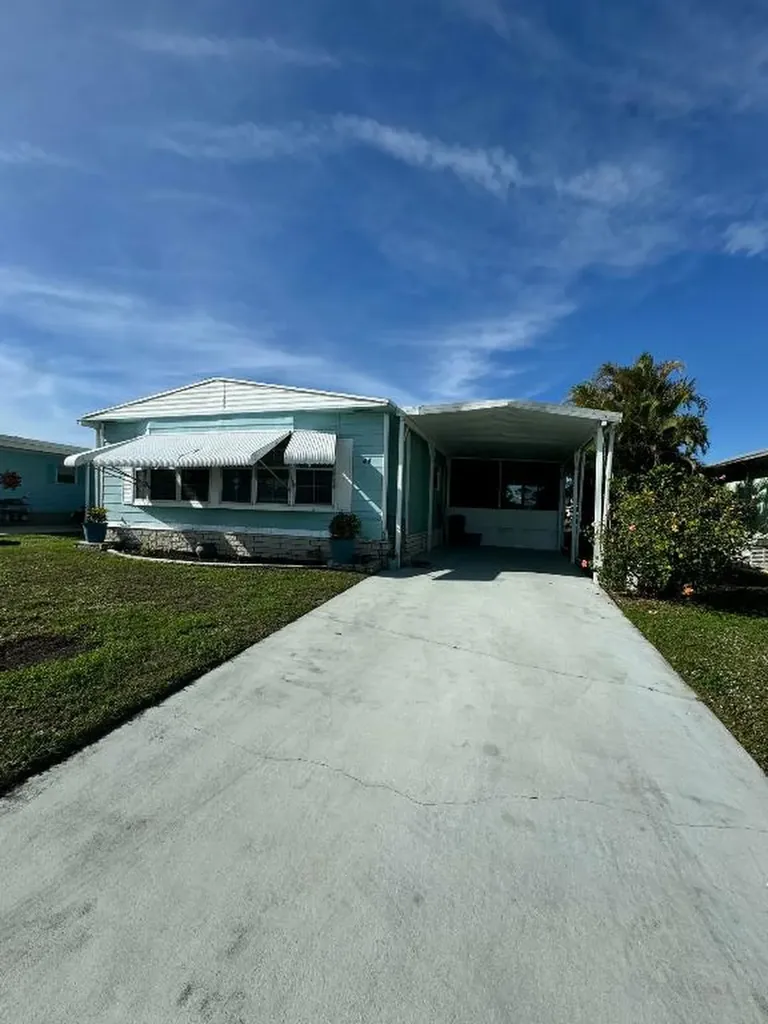 44 Verde Vista Fort Pierce FL 34951