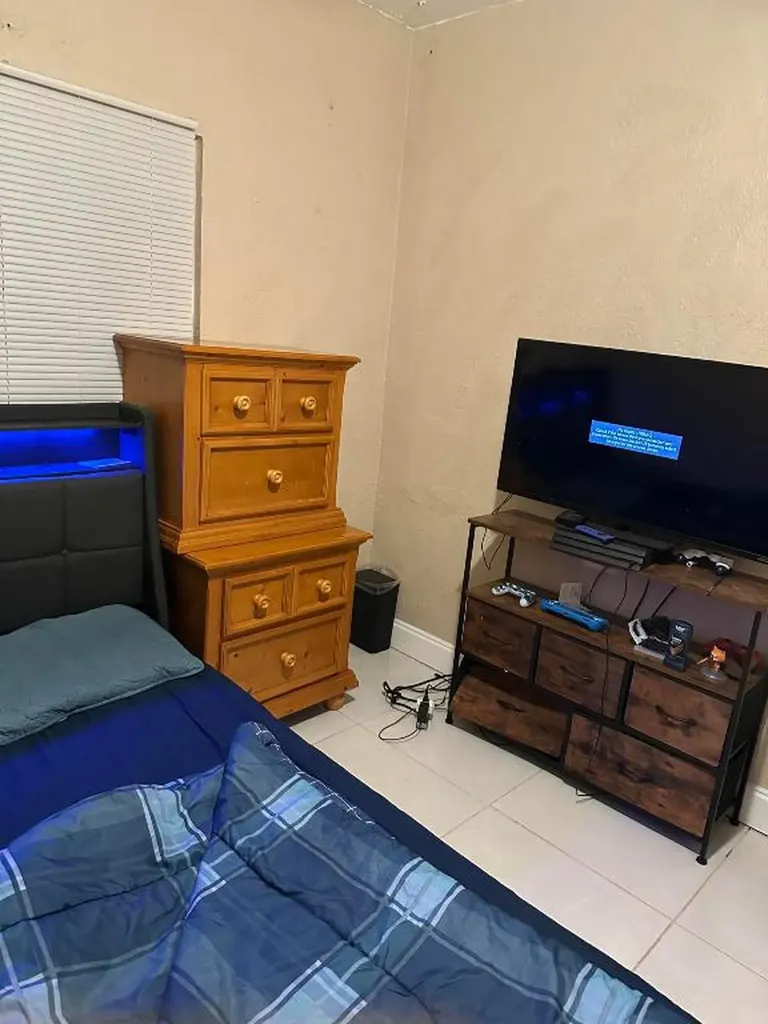833 Briggs Street West Palm Beach FL 33405