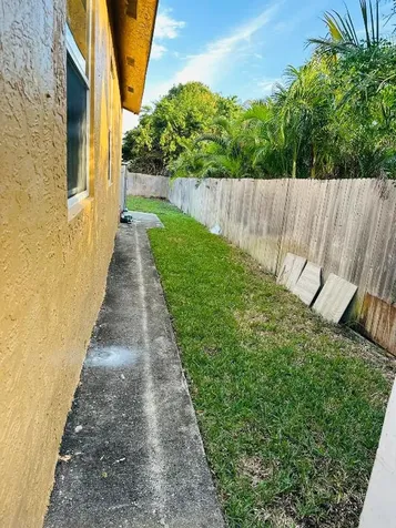 833 Briggs Street West Palm Beach FL 33405