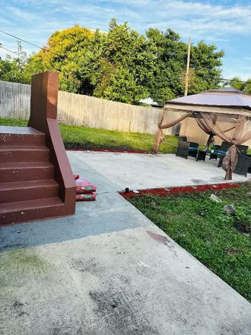833 Briggs Street West Palm Beach FL 33405