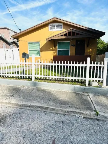 833 Briggs Street West Palm Beach FL 33405
