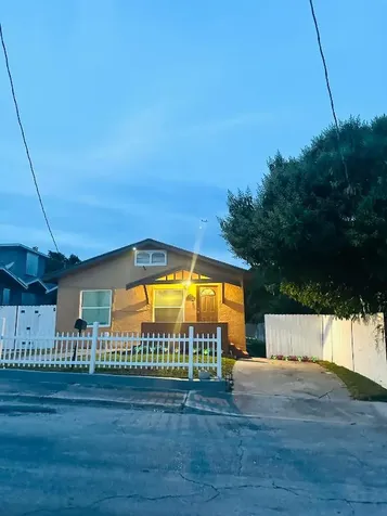 833 Briggs Street West Palm Beach FL 33405
