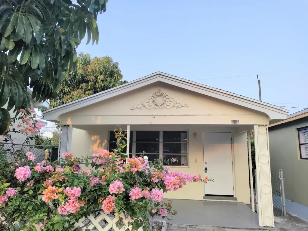 412 S J Street Lake Worth Beach FL 33460