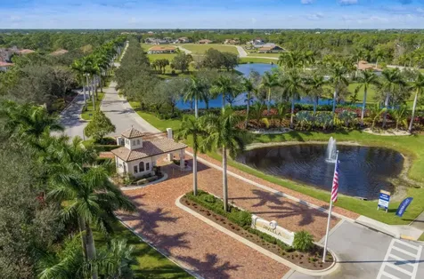 221 SE Fiore Bello Port St Lucie FL 34952