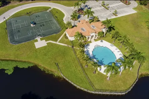 221 SE Fiore Bello Port St Lucie FL 34952