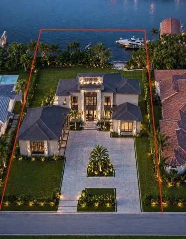 221 SE Fiore Bello Port St Lucie FL 34952