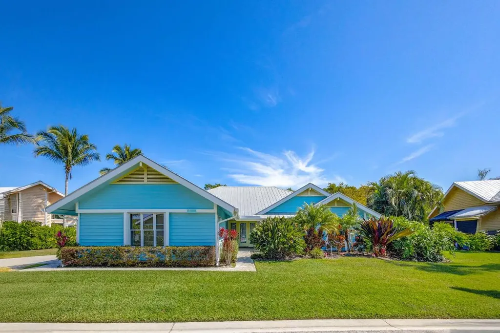 10570 SE Jupiter Narrows Drive Hobe Sound FL 33455