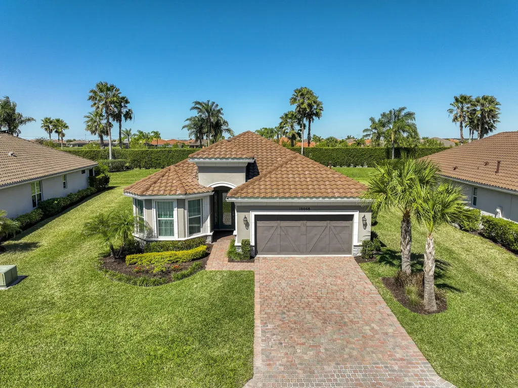 10068 SW Red Oak Court Port St Lucie FL 34987
