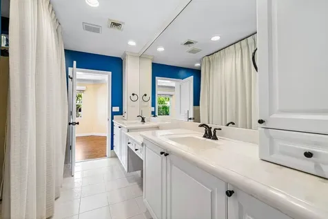 976 SW Mulberry Way Boca Raton FL 33486