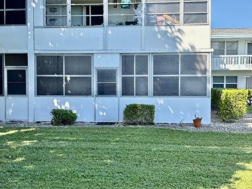 120 Dorchester F West Palm Beach FL 33417