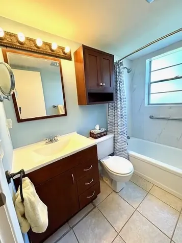 120 Dorchester F West Palm Beach FL 33417