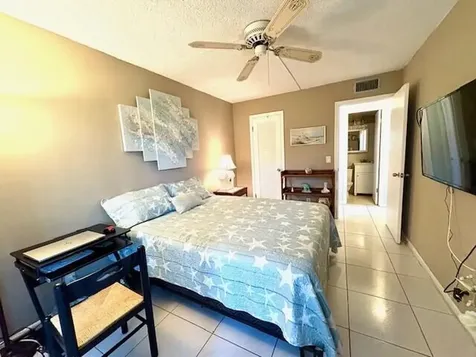 120 Dorchester F West Palm Beach FL 33417