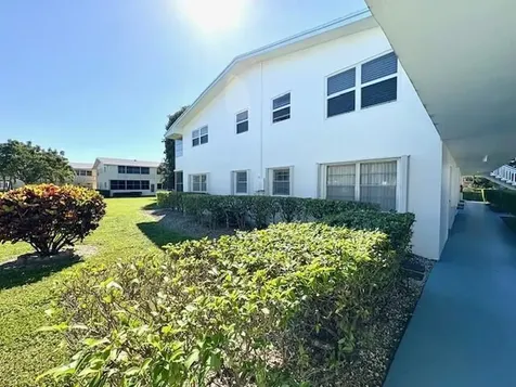 120 Dorchester F West Palm Beach FL 33417